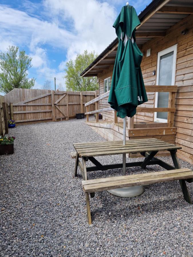 Featheredge Corner Lodge ウェルズ エクステリア 写真