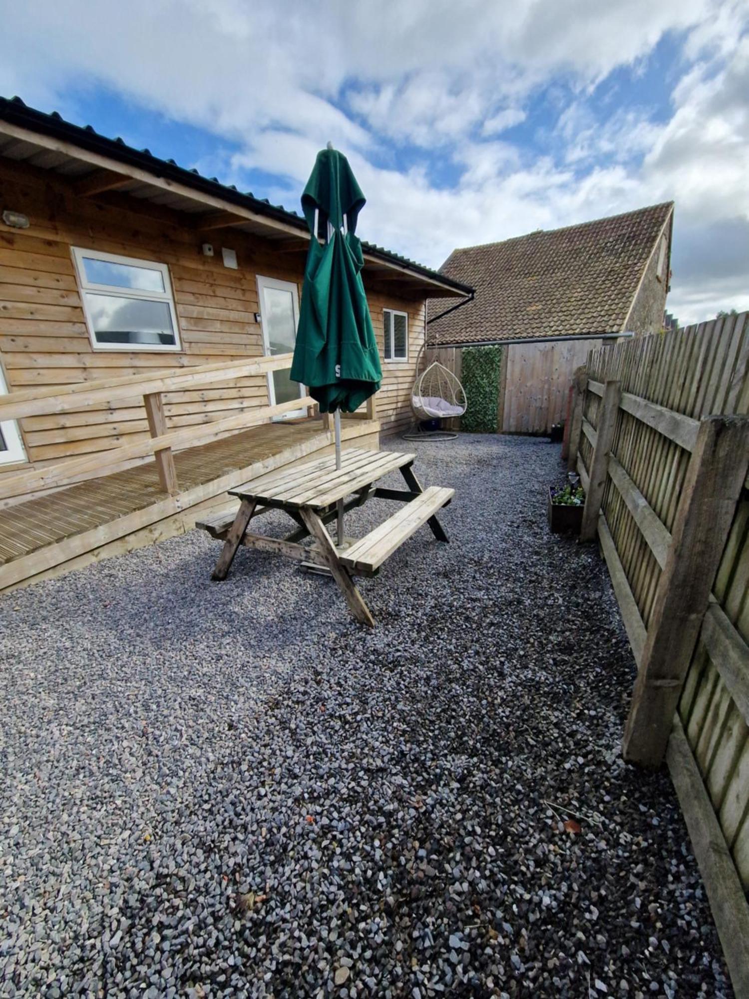 Featheredge Corner Lodge ウェルズ エクステリア 写真
